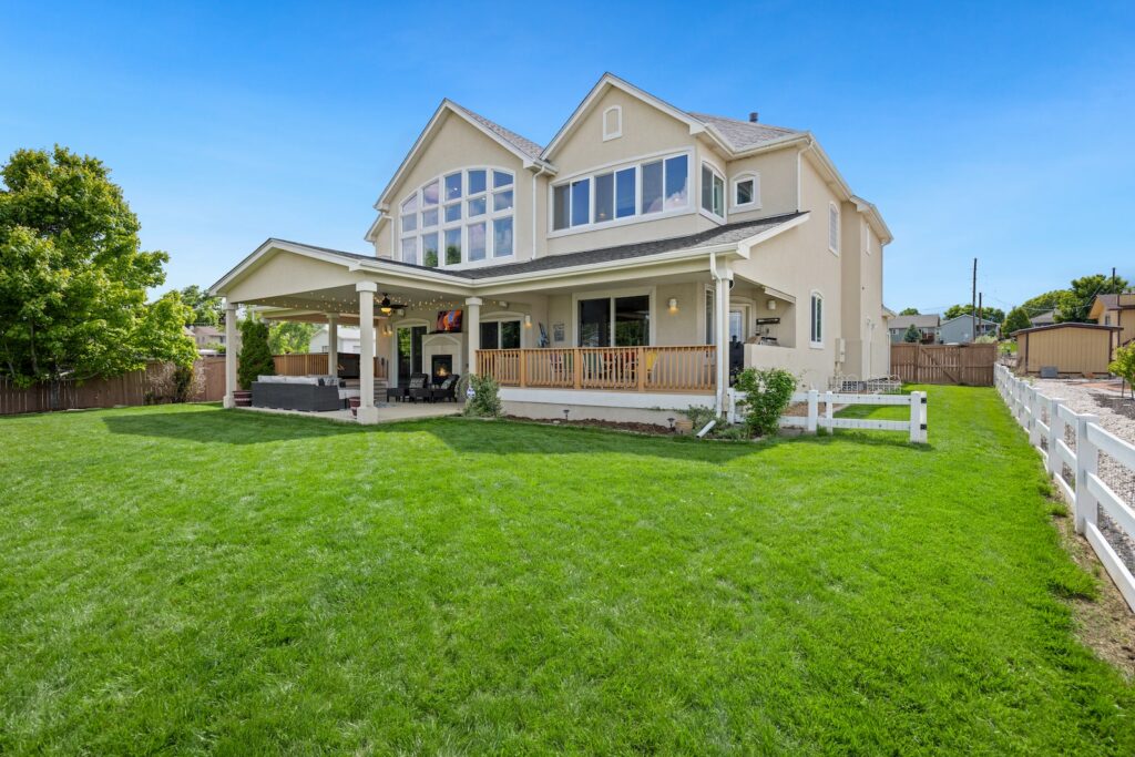 Free stock photo of architecture, driveway, estate